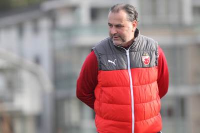  Trener Rada hvali Miodraga Božovića 