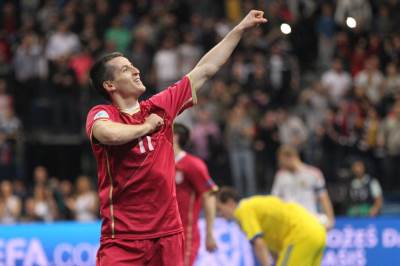  Simić: Uz božiju pomoć! 