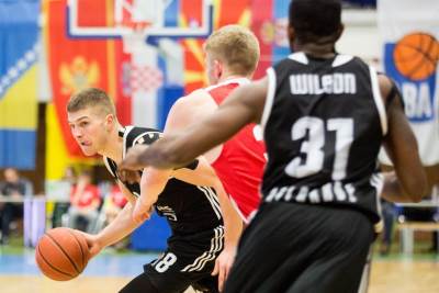  Partizanu prija Slovenija! 