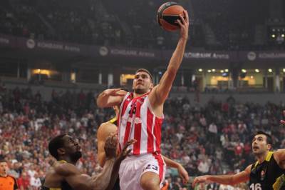  Zvezda Panatinaikos i Zvezda Darušafaka u Kombank areni  