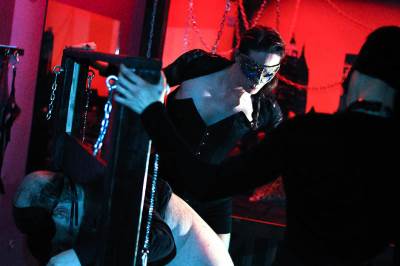  BEOGRADSKE PERVERZIJE: Žurke gde "možete sve" 