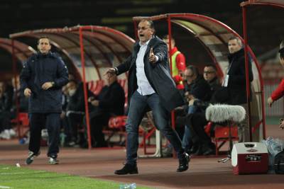  Trener Crvene zvezde Miodrag Božović otkrio - plaćao igrače iz svog džepa 