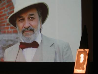  "Gospodin mangup" - monografija o Draganu Nikoliću 