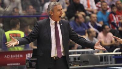  Svetislav Kari Pešić otjerao igrača usred utakmice 