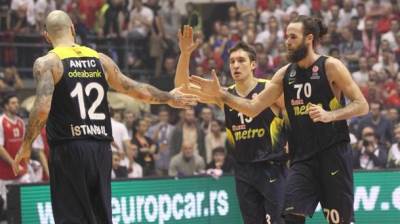  Fenerbahče kritikuje sudije 