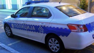  Incident u Banjaluci: Blokirao saobraćaj pa udario policajca 