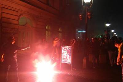  Beograd večeras: Prosidba uz baklje i trubače! 