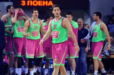  Nikola Ivanović iz Mege u AEK 