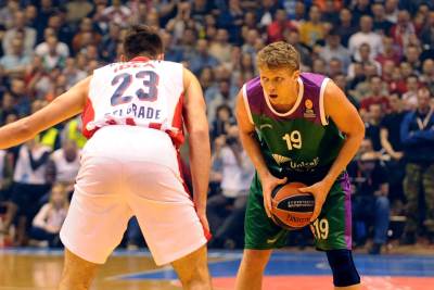  Mindaugas Kuzminskas i Giljermo Ernangomez u Njujork Niksima 