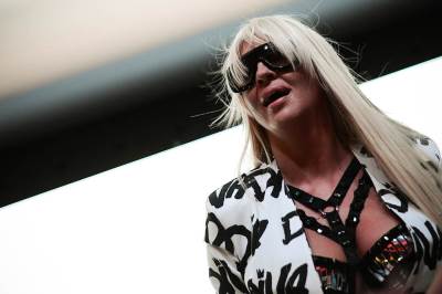  Karleuša pisala Vučiću: Zaštiti me, premijeru! 