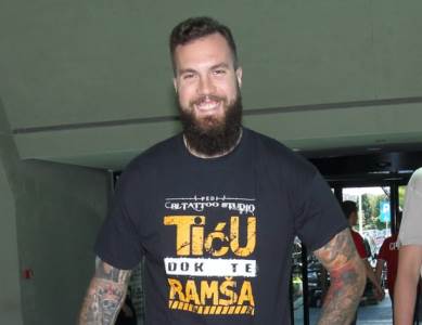  Miroslav Raduljica zvanično član Armanija 