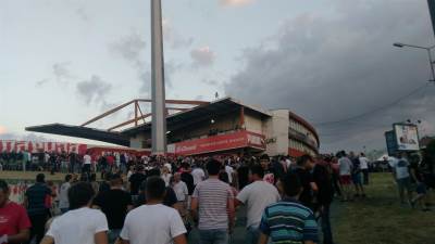  Zvezda-Sasuolo-Blagajne-prazne-ulaznice-ne-idu-crveno-beli-veruju-u-cudo. 