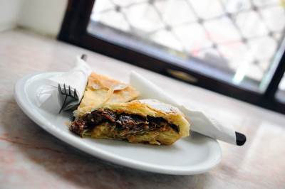  Masovna tuča zbog bureka u Banjaluci! 