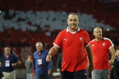  Božović ne misli da "igra Voša k'o Barsa" 