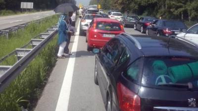  Gužve na granici sa Hrvatskom i Crnom Gorom 