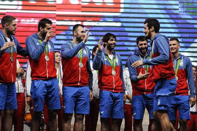  "Orlovi" bez Jokića, Tea, Bogdana, crveno-belih... 