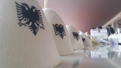  Nakon protesta studenata Edi Rama smenio osam ministara 