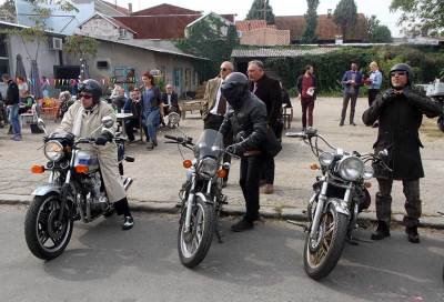  Oni su PRAVI džentlmeni! (FOTO) 