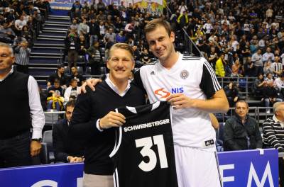  Bastijan Švajnštajger podrška KK Partizan 