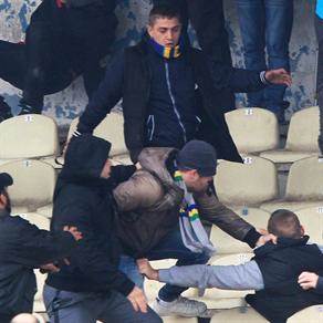  Tuča navijača OFK Beograd Zemun 