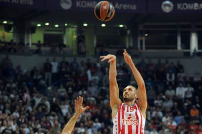  Marko Simonović: Ponosni tata "namestio" ruku 