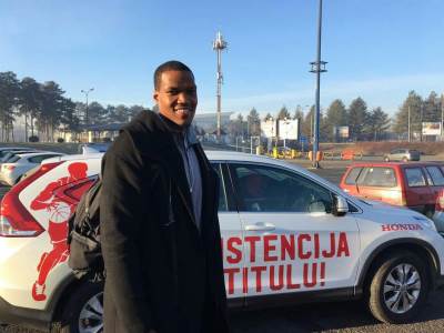  Dion-Tompson-u-Crvenoj-zvezdi 