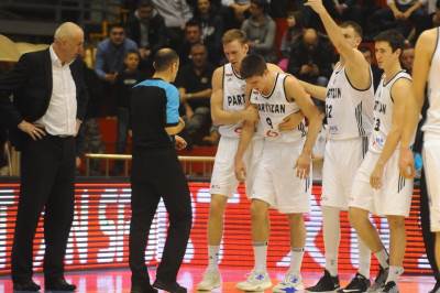  Marinković pao i zabrinuo Džikića 