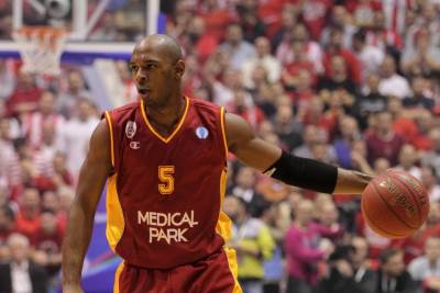  Gordon an treningu Partizana 