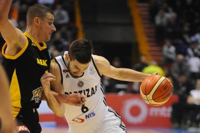  Partizan - AEK iz mts ugla 