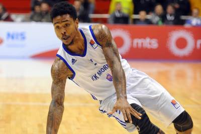  Lamont-Dzons-trojka-o-tablu-na-Mornar-Igokea 