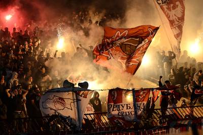  "Gde je škola za 'vođu navijača'?" 