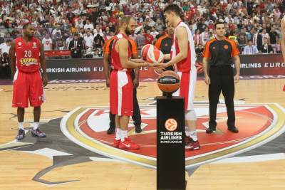  Da-li-ce-Spanulis-igrati-protiv-Zvezde 