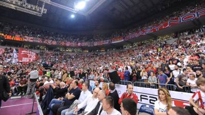  Crvena-zvezda-Olimpijakos-navijaci-kazna-Evroliga-2017 