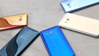  HTC U11: Jedini telefon s kojim u kutiji stiže SVE 