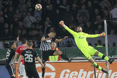  Đurovski: Manojloviću spasavamo karijeru 