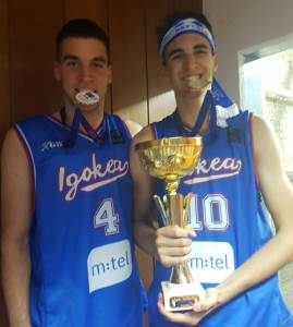  Juniori KK Igokea šampioni BiH u sezoni 2016/17 