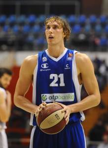  Ivan Marinković prelazi u KK Partizan 