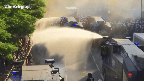  Dobrodošli u PAKAO: I danas sukobi u Hamburgu FOTO 