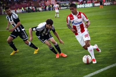  Luis Ibanjez na meti Olimpijakosa 