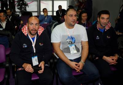  Ivica Tucak Deki je prijatelj, popićemo piće 