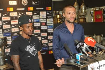  http://mondo.rs/a1033571/Sport/Fudbal/Ivica-Iliev-Partizan-Videoton.html 