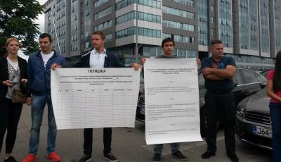  Peticija Vlada RS jeftiniji automobili 