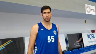  Janis Dimakopulos na probi u KK Partizan 