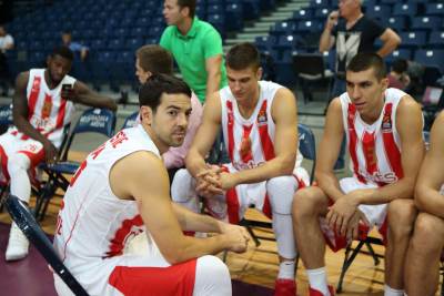  Tejlor Ročesti: Svadba, "Vikinzi" i Zvezda 