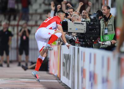  Nemanja-Radonjic-Arsenal-Beljerin-i-Sancez 