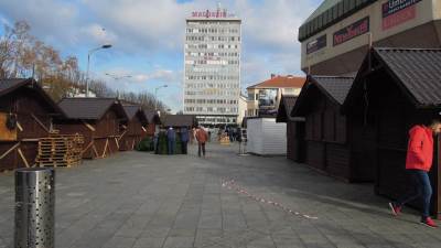  Bašta sljezove boje od 15. aprila na Trgu Krajine 