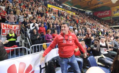  Feldin: Kada su fudbaleri ušli u halu... 