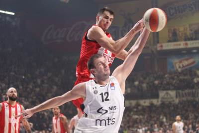  Plej-of je počeo: Ko dobija, Zvezda ili Partizan? 