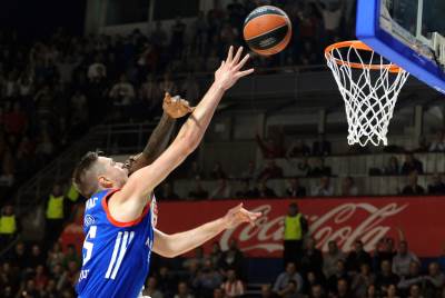  Efes ubedljivo do trofeja, Štimac prekobrojan 