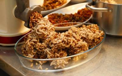  Od "đubreta" pravi delikatese (VIDEO) 